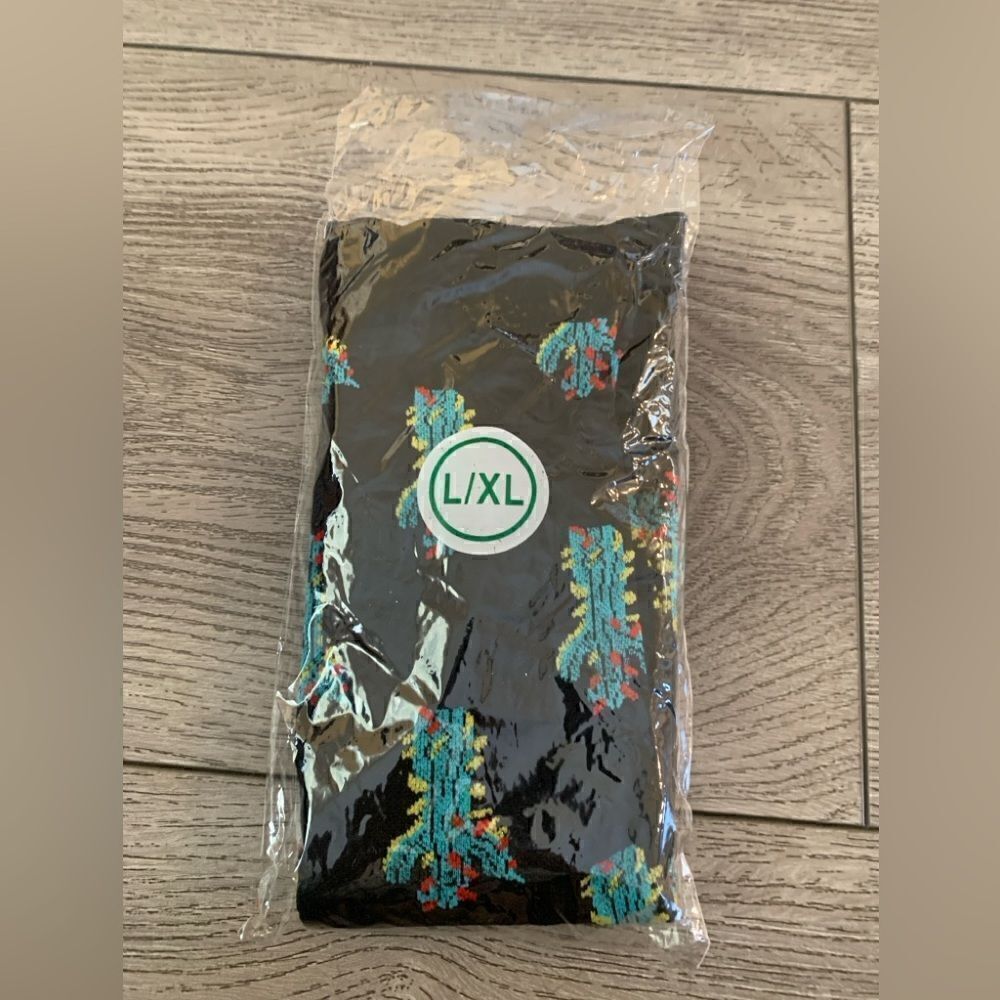 Compression socks with cactus designs brand new - Picture 4 of 4